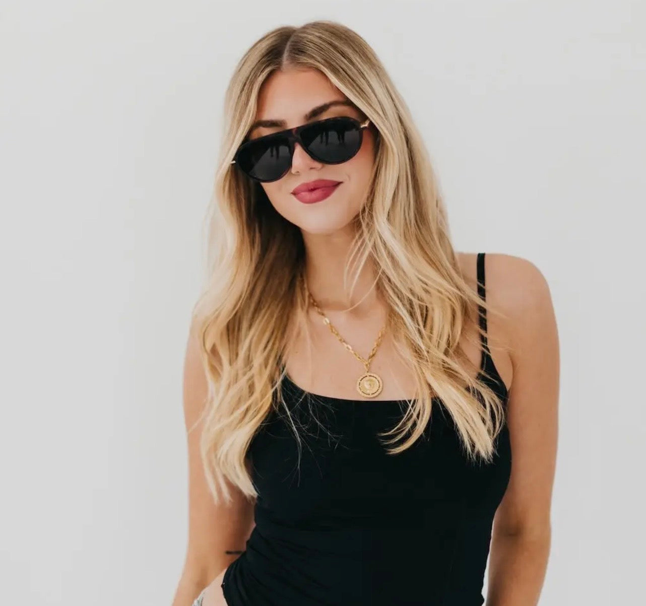 Retro Oval Flat Aviator Sunglasses