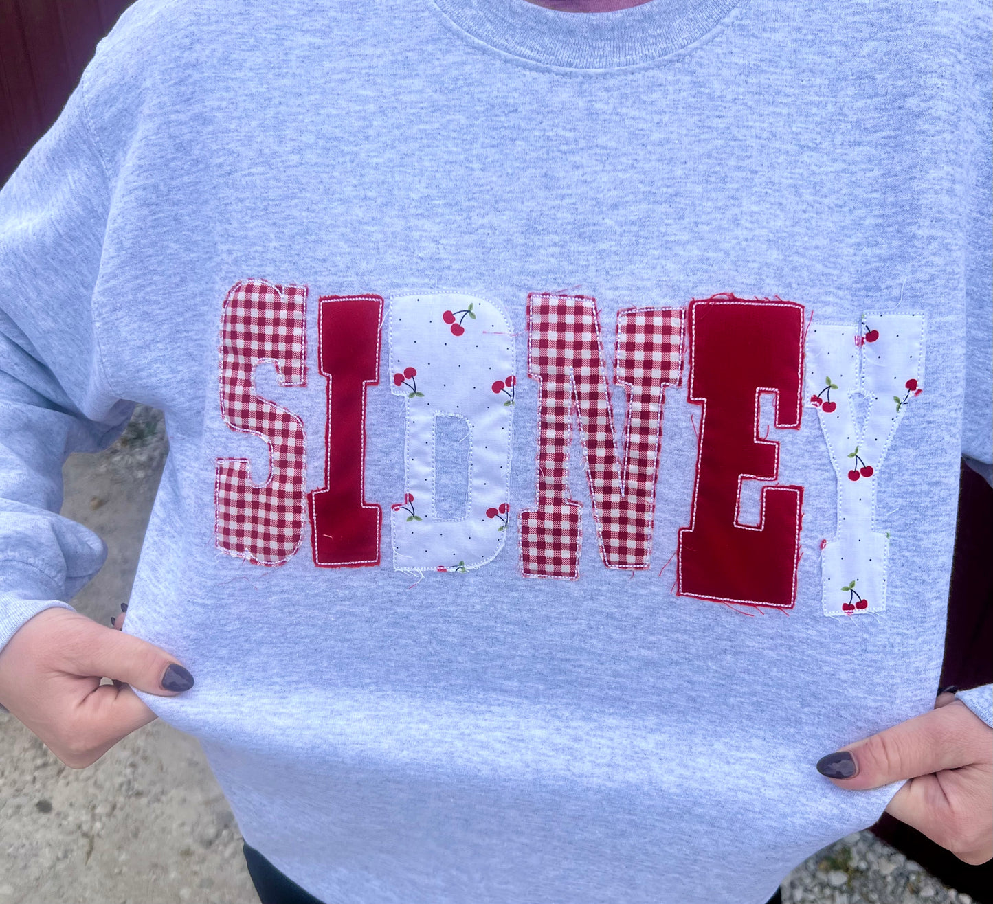 Adult Appliqué Sidney Ash Gildan Crewneck