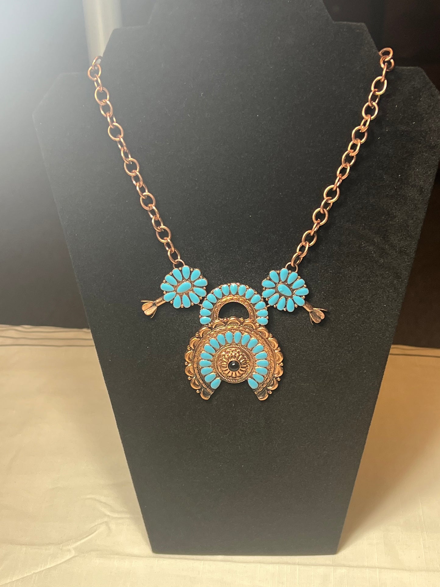 Western Pendant Necklace