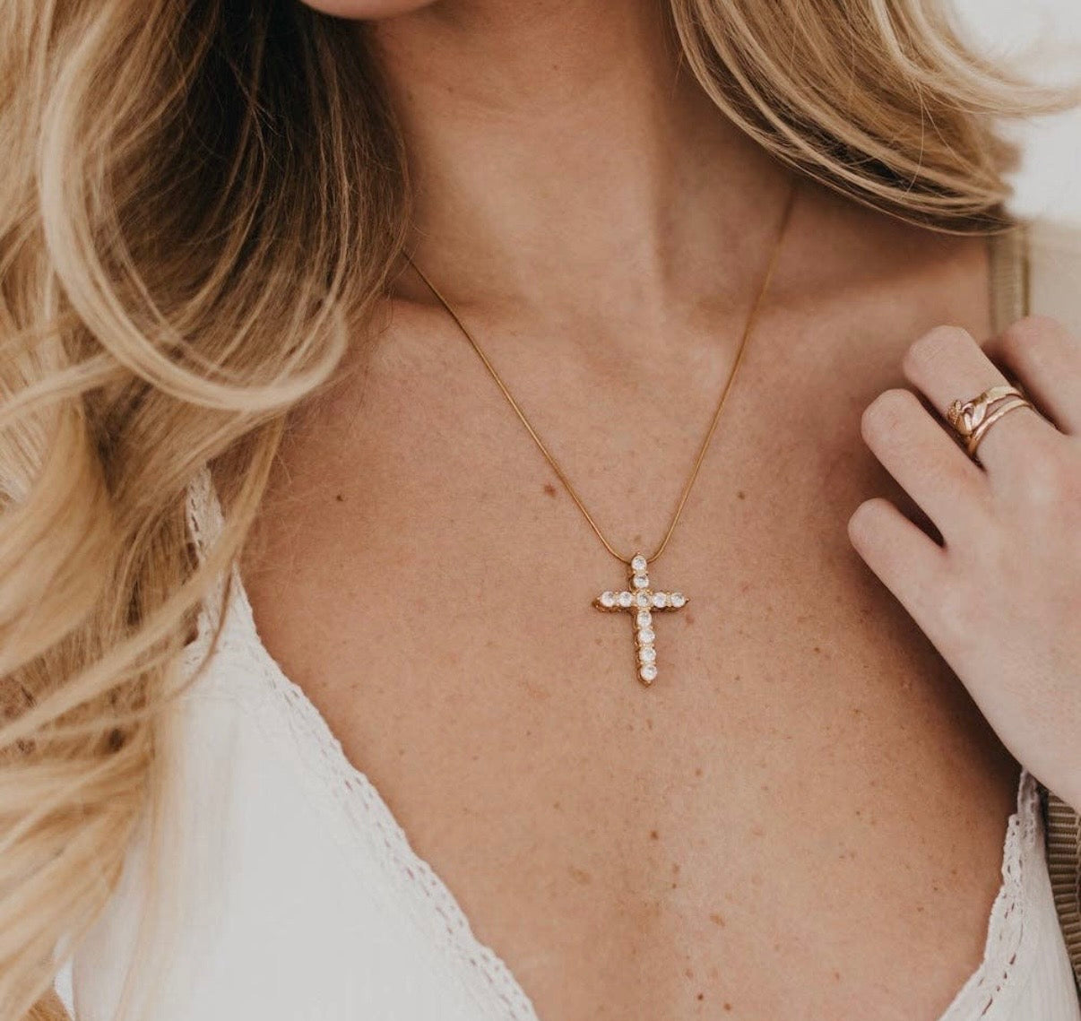 Hannah Diamond Cross Necklace-Gold