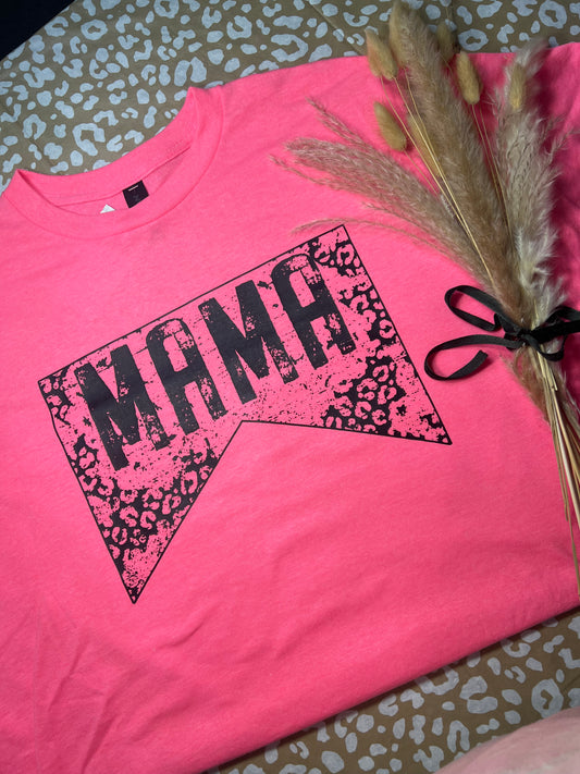 “MAMA” Gildan T-Shirt